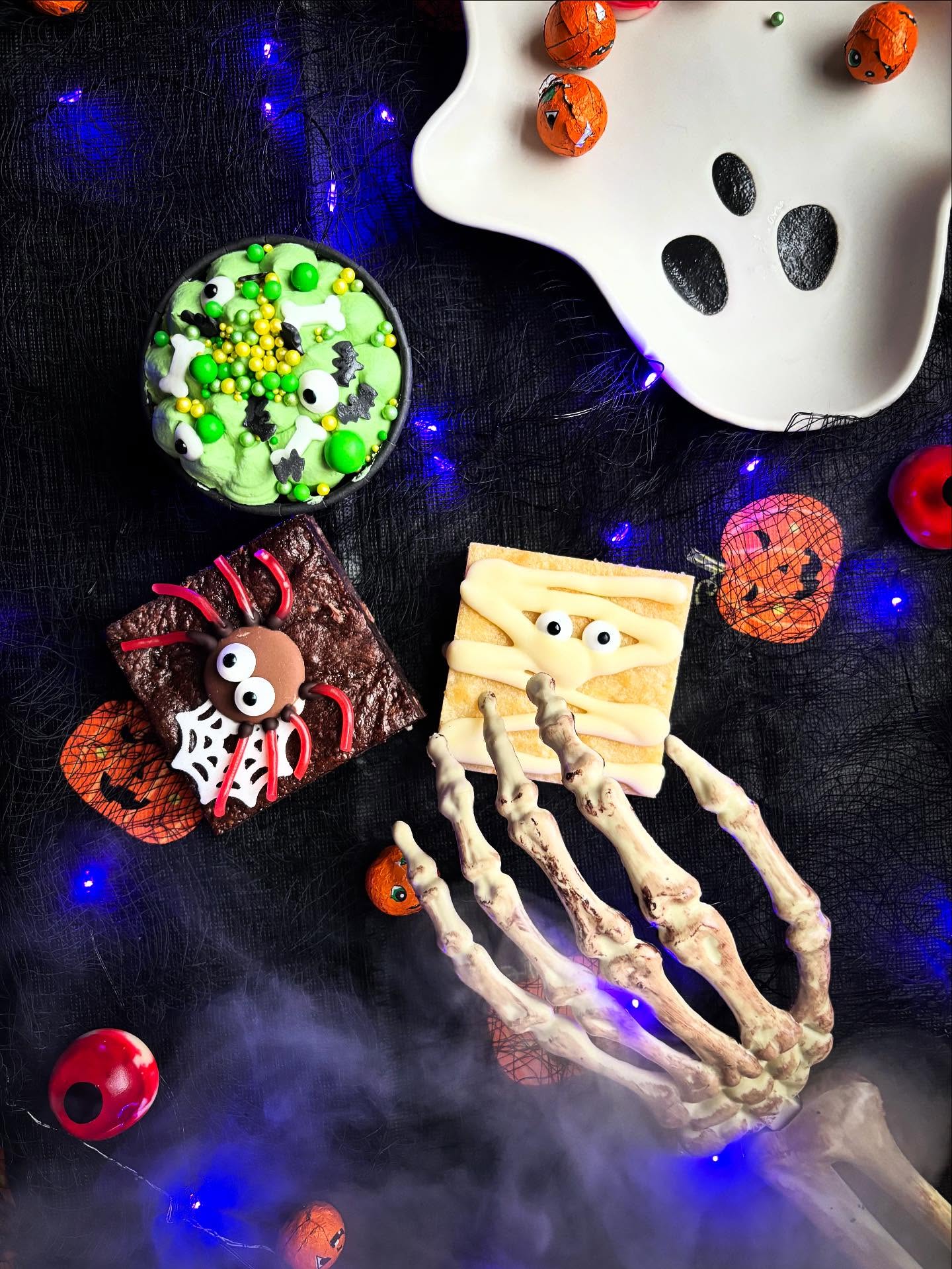 The Spooky Six (Halloween Box)